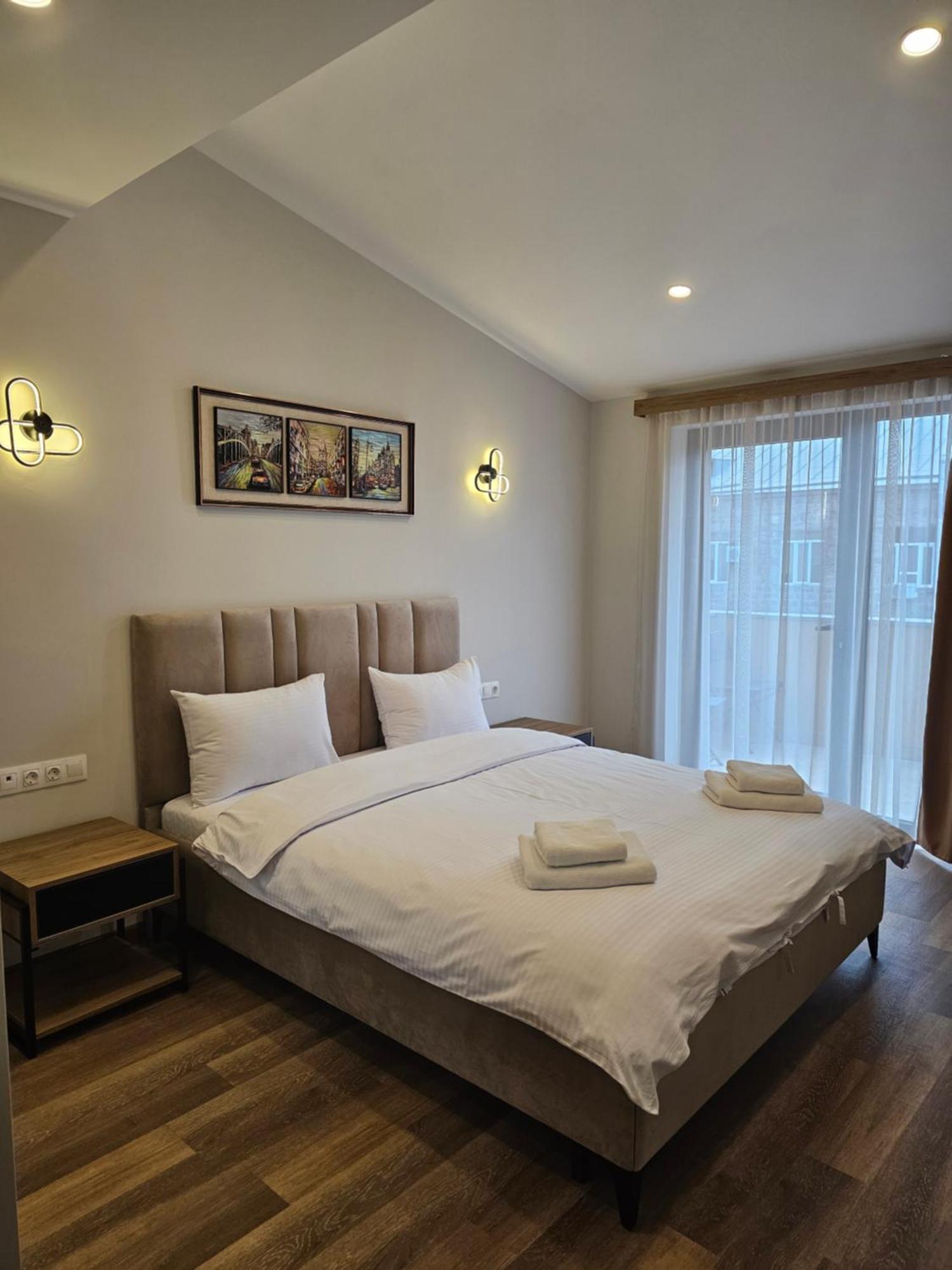 Hotel Avenue 30 เยเรวาน ภายนอก รูปภาพ